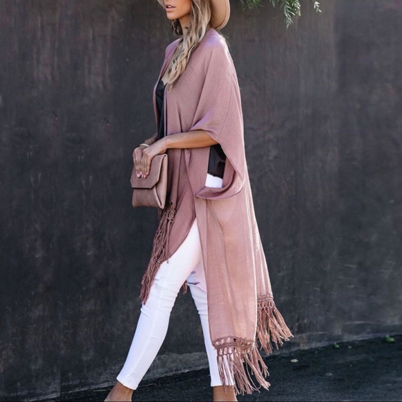 Catching flights macrame kimono - Picture 3 of 4